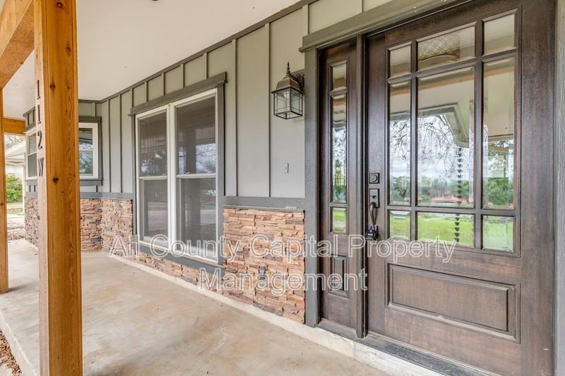 112 West Mimosa Circle #112 - Photo 2 of 33