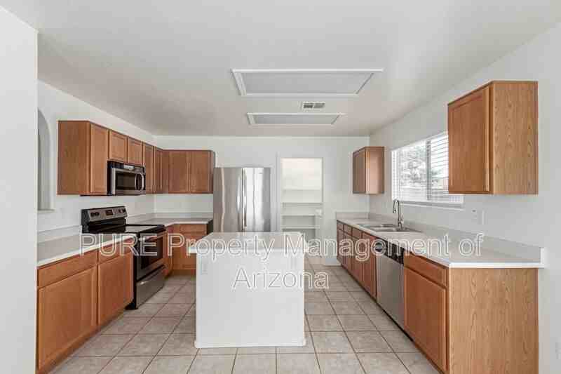 8132 E Onza Ave - Photo 7 of 21