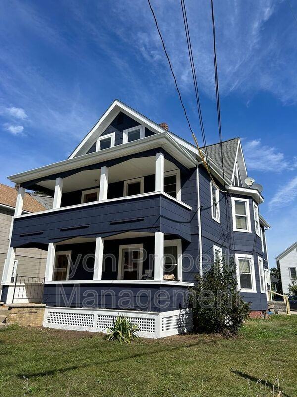 70 Maple St #3 - Photo 3 of 11