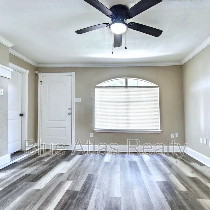 7838 Maxwell Ave - Photo 4 of 28