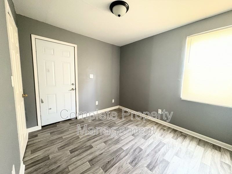 3016 33rd Ct N - Photo 6 of 11