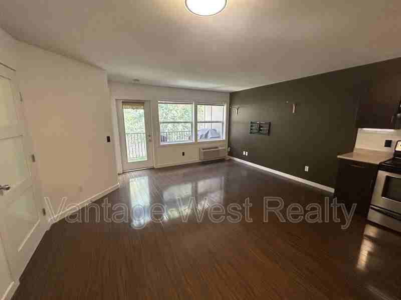 309 Glenmore Rd N - Photo 3 of 9