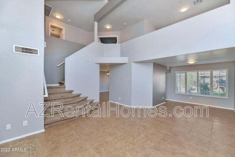 8782 E Pinchot Ave - Photo 4 of 25