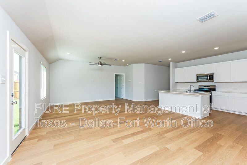 3908 Edmondson Dr - Photo 5 of 18