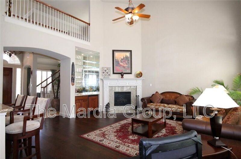 9128 Oleander Way - Photo 4 of 21