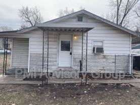 323 1/2 Sw Lindenwood Ave - Photo 1 of 1