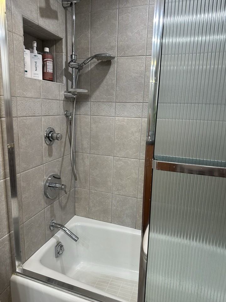 20341 Ne 30th Ave - Photo 5 of 7