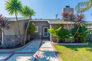 featured image of 15871 Belfast Ln