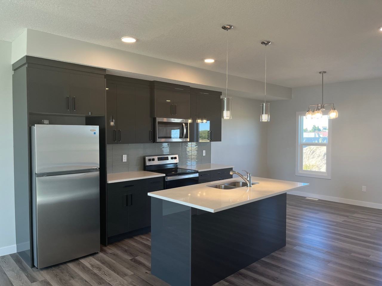 4620 50 Ave - Photo 2 of 12