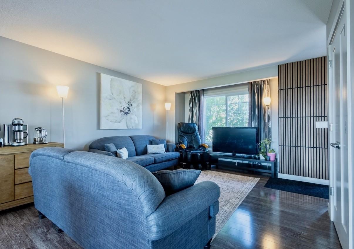 5100 149 Ave Nw - Photo 3 of 11