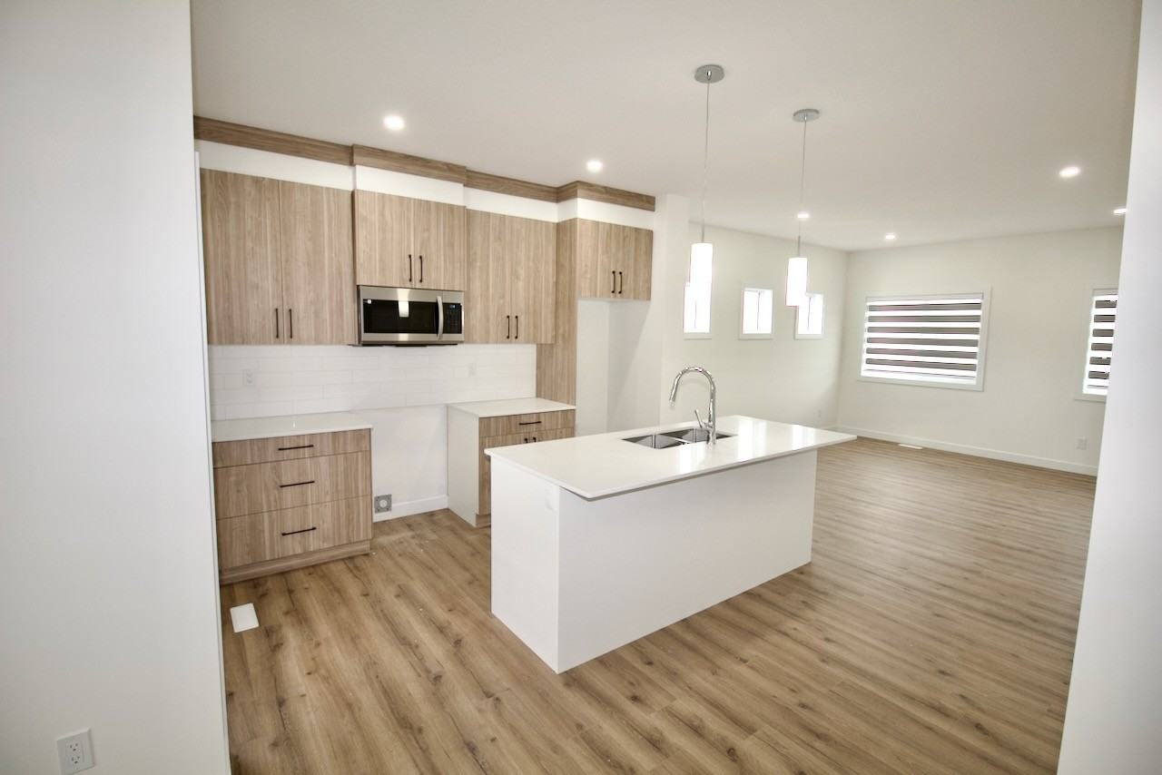 203 Awentia Dr - Photo 2 of 39