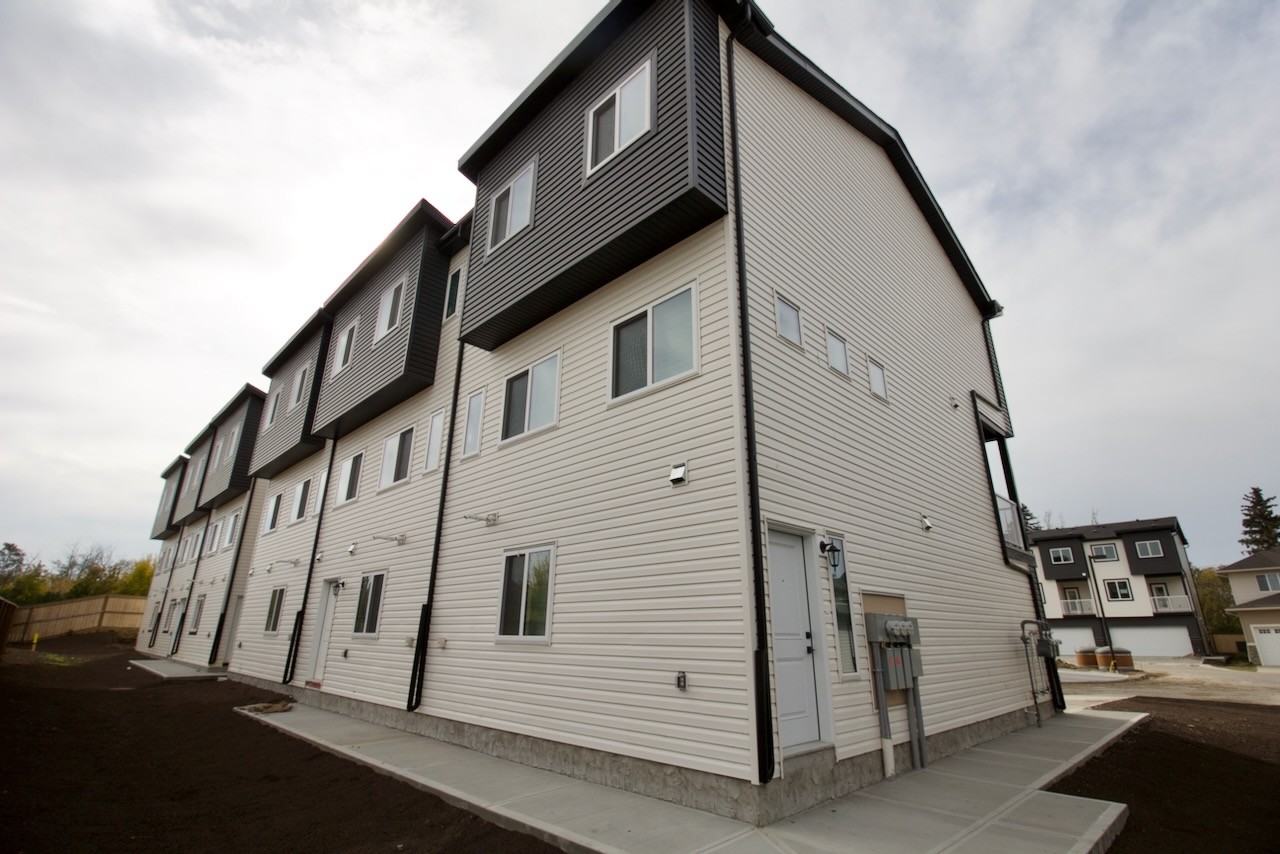 210 Awentia Dr - Photo 6 of 41