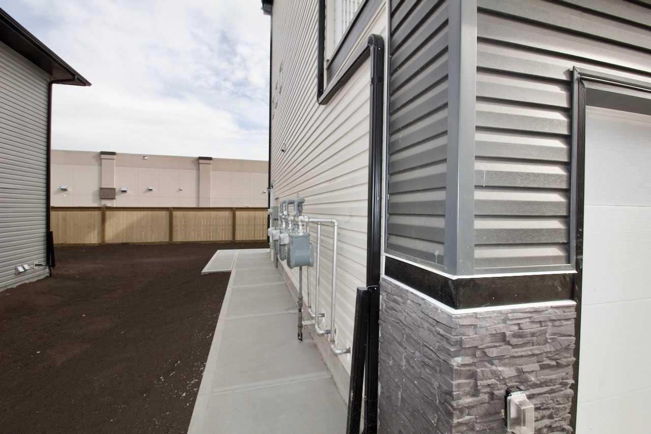 211 Awentia Dr - Photo 5 of 41