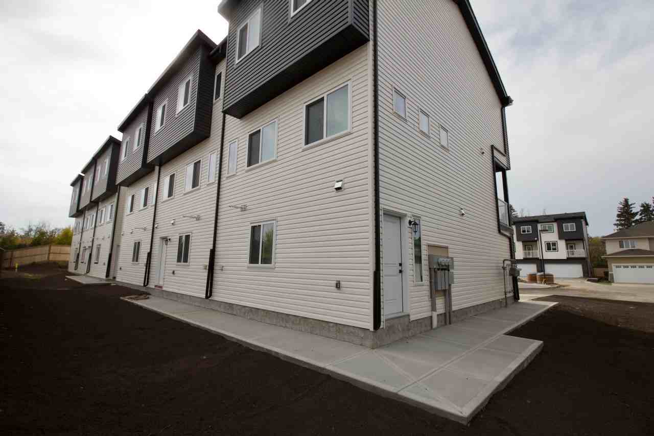 211 Awentia Dr - Photo 7 of 41