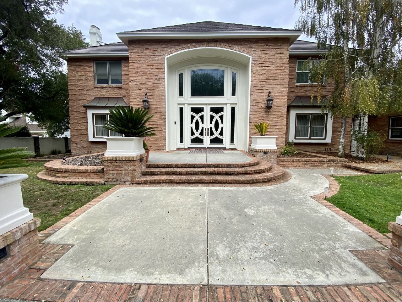 108 Harwood Ct - Photo 2 of 31