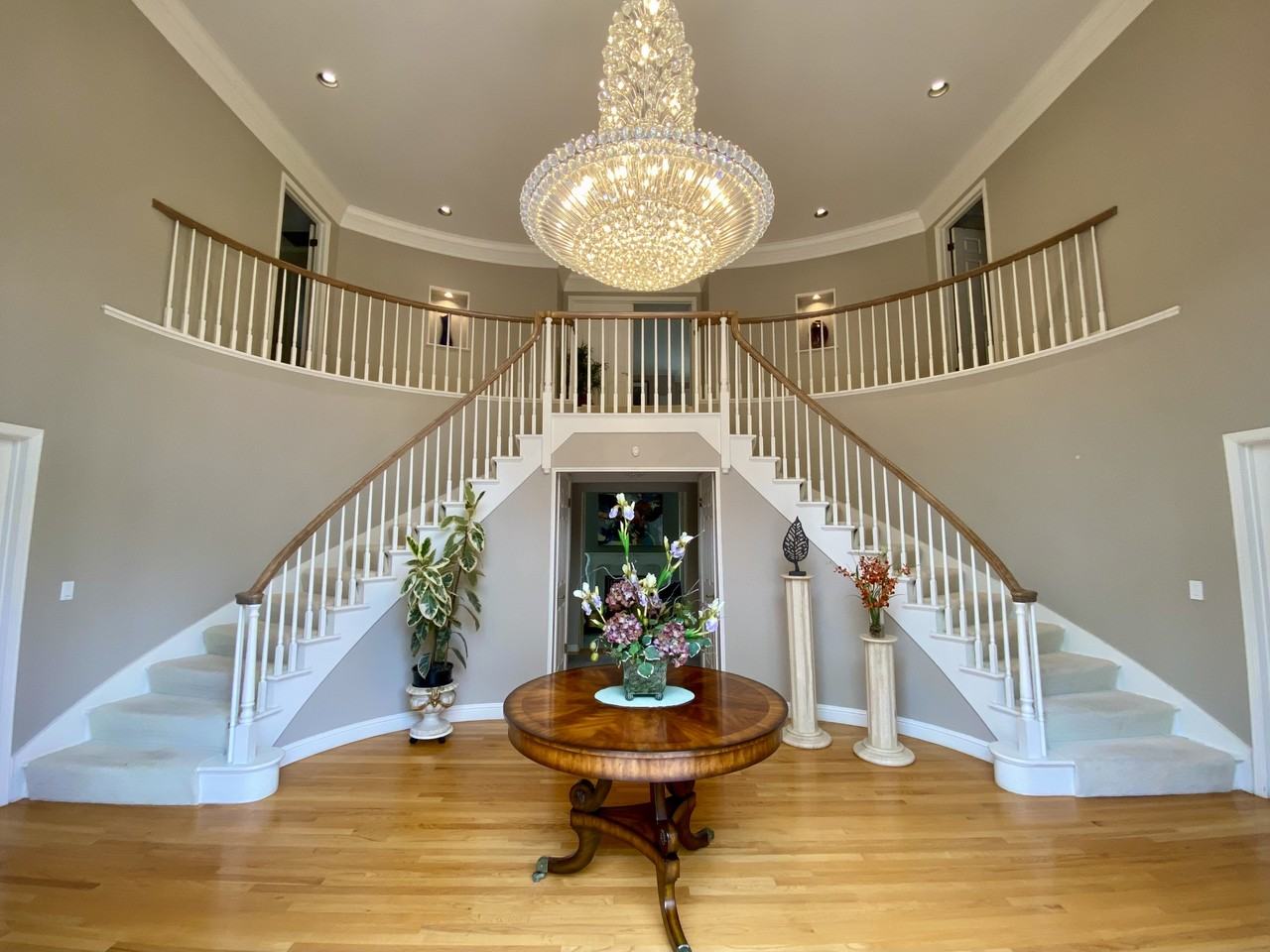 108 Harwood Ct - Photo 3 of 31