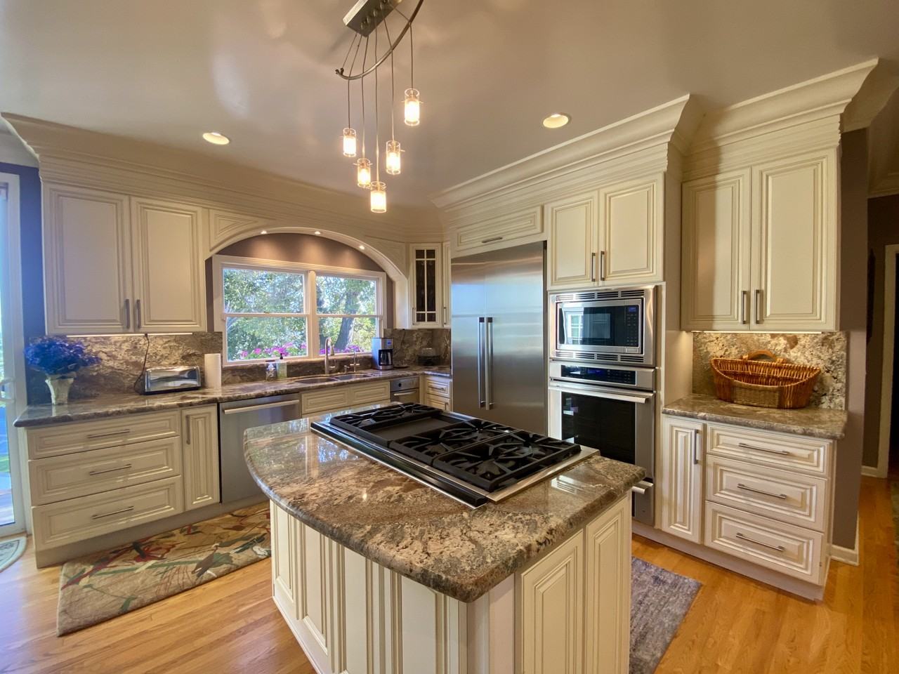 108 Harwood Ct - Photo 5 of 31