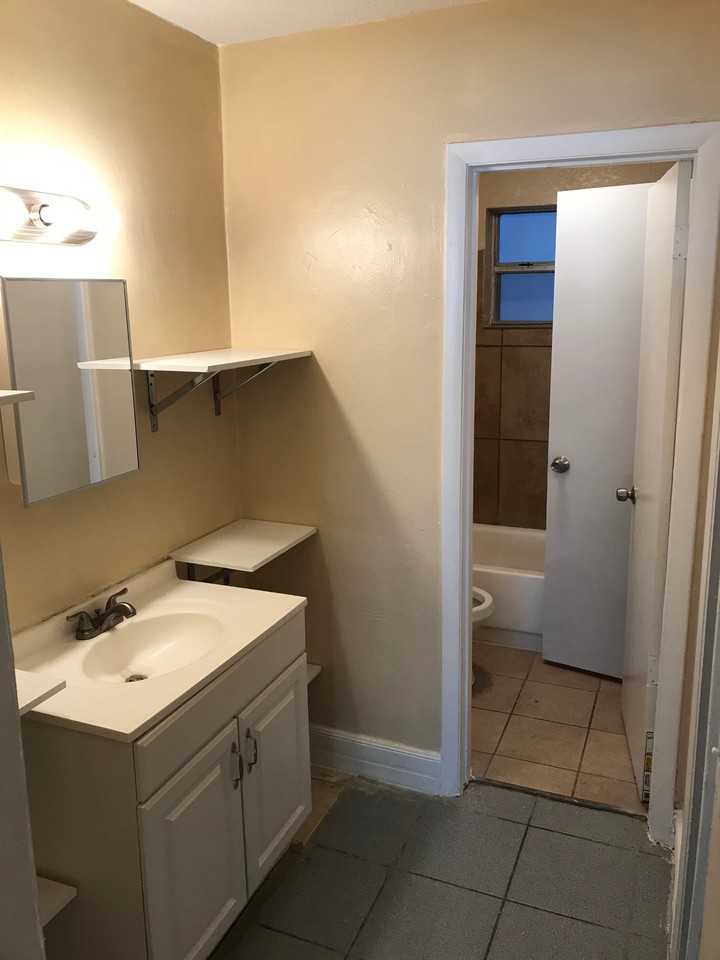 13725 Ne 3rd Ct #15 - Photo 2 of 9