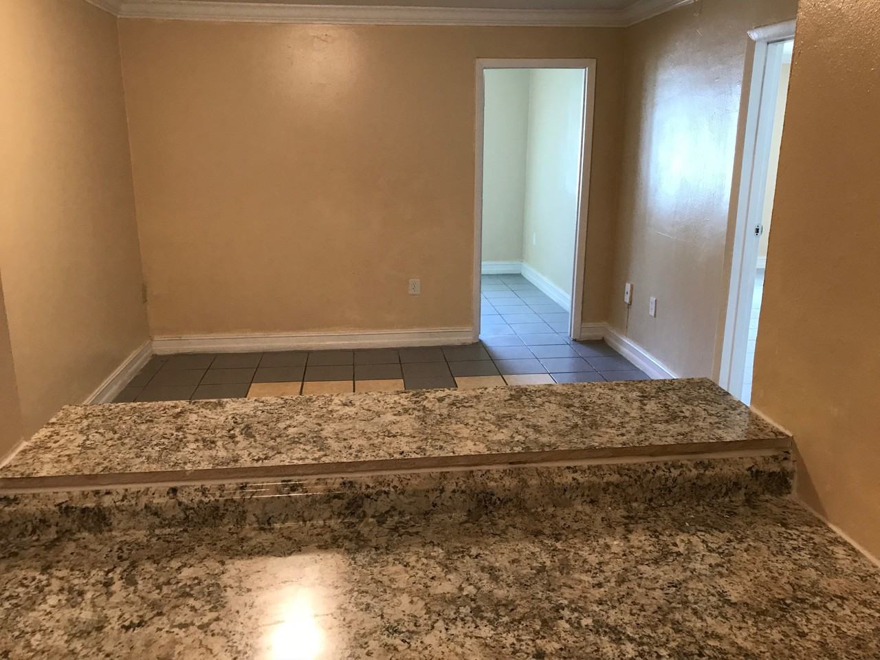 13725 Ne 3rd Ct #15 - Photo 4 of 9