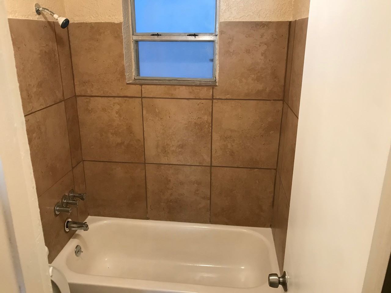 13725 Ne 3rd Ct #15 - Photo 7 of 9