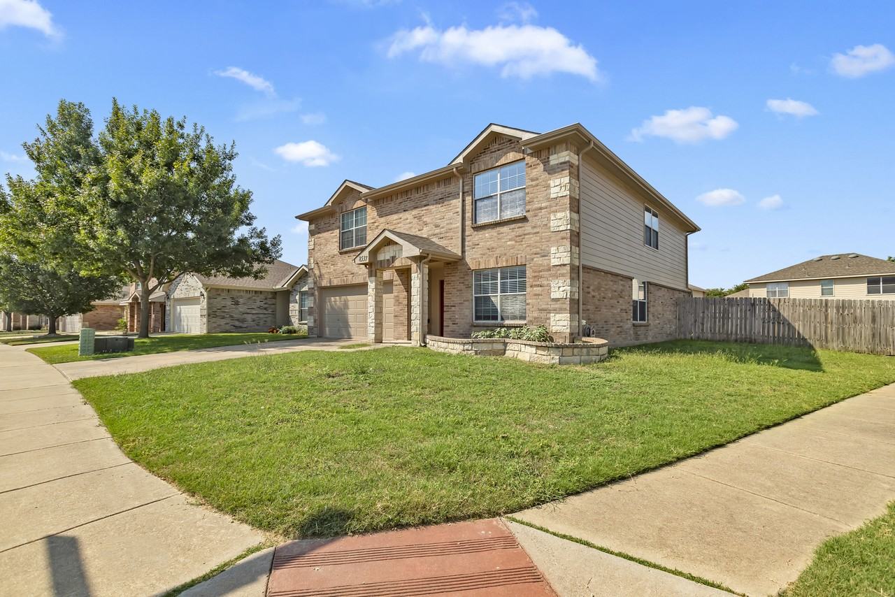 8537 Star Thistle Dr - Photo 3 of 41