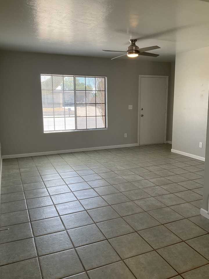 7581 North Oliver Avenue - Photo 3 of 16