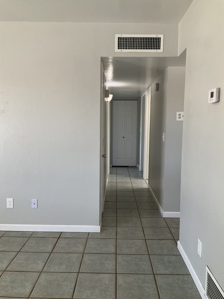 7581 North Oliver Avenue - Photo 7 of 16