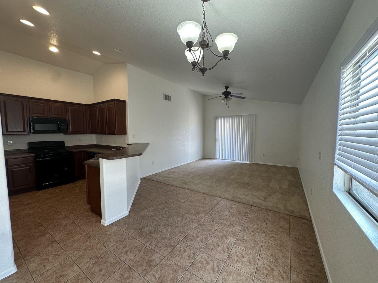 7438 S Pacific Willow Dr - Photo 4 of 20