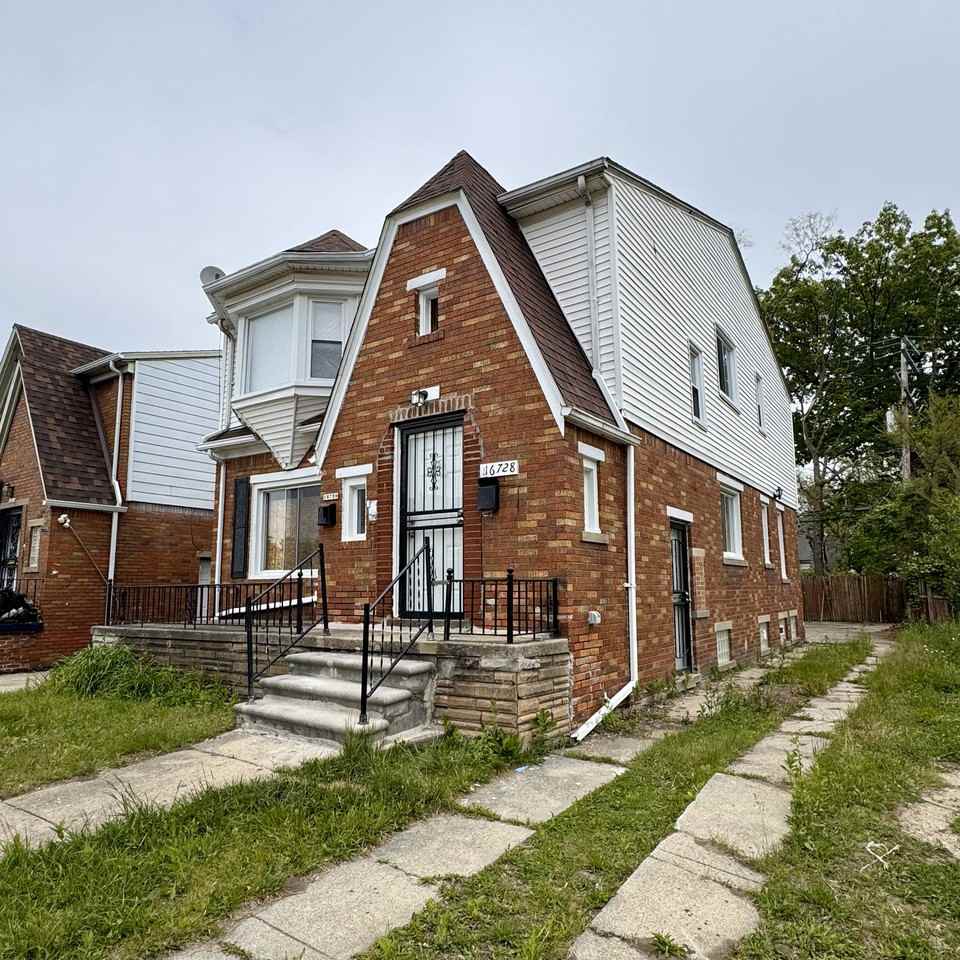 16728-16730 Woodingham Dr - Photo 2 of 15