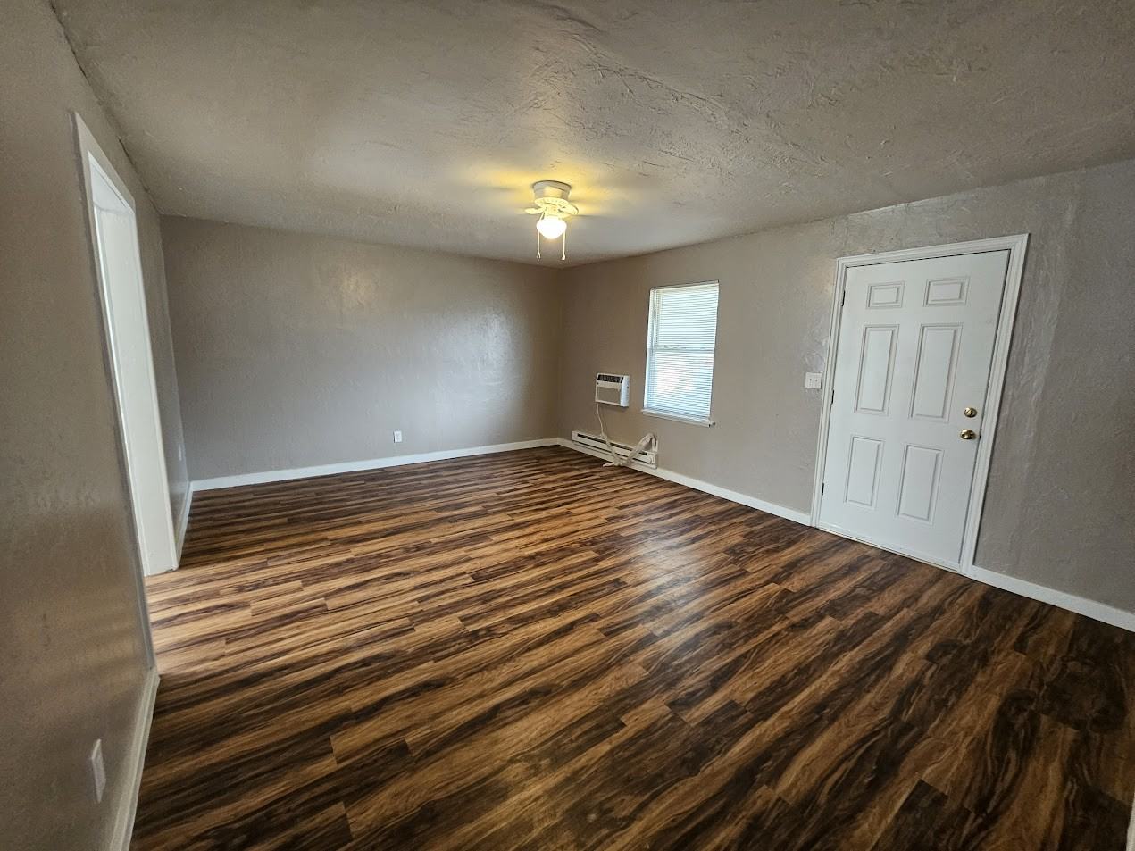 1244 Se 20th St - Photo 3 of 20
