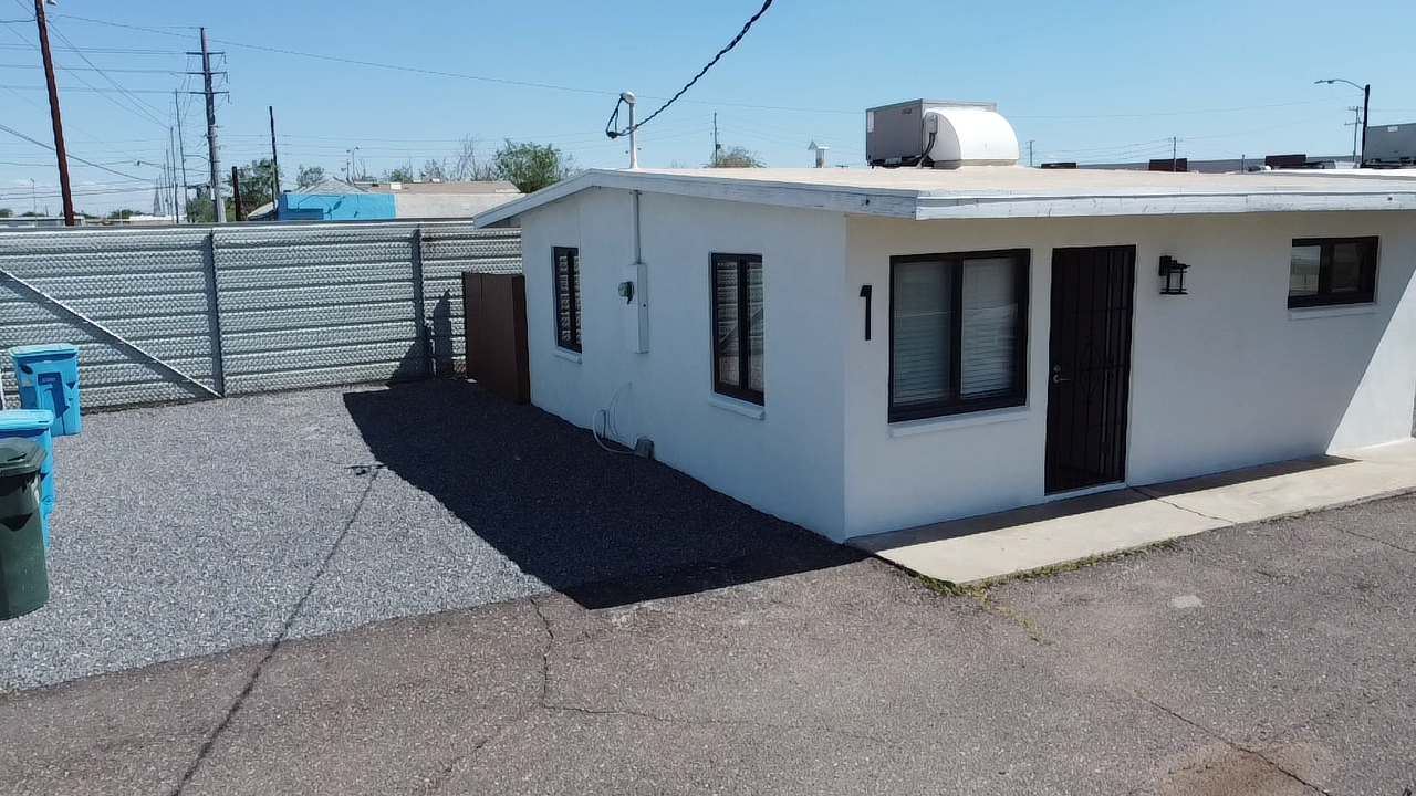 221 E Tonto St #1 - Photo 3 of 11