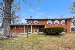 2315 E Humes Ln - Photo 1 of 1