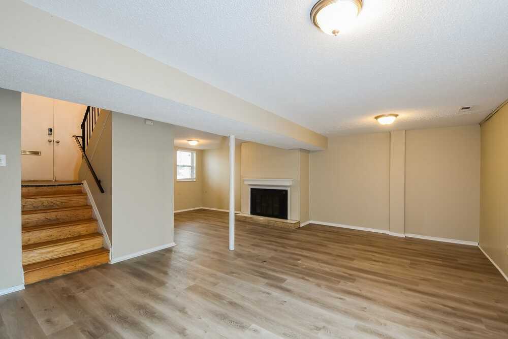 2315 E Humes Ln - Photo 5 of 17