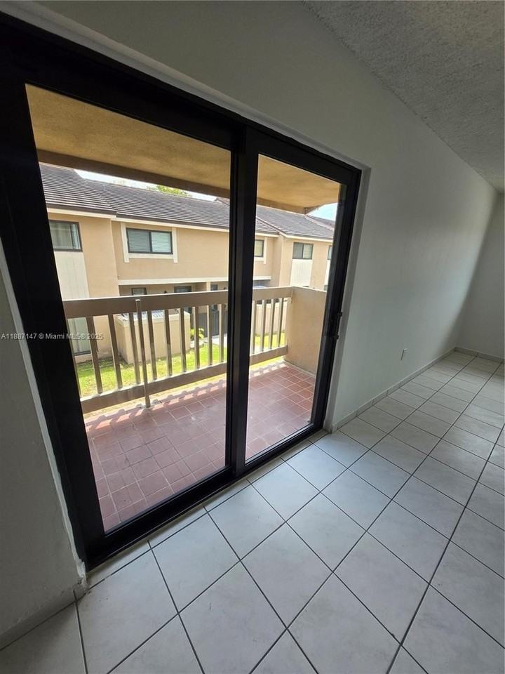 15425 Southwest 80th Street #205-12 - Photo 3 of 22