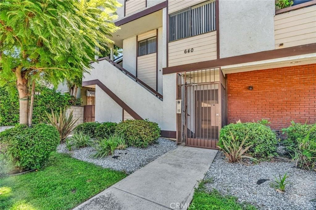 640 Ivy St Apt 102 - Photo 5 of 41