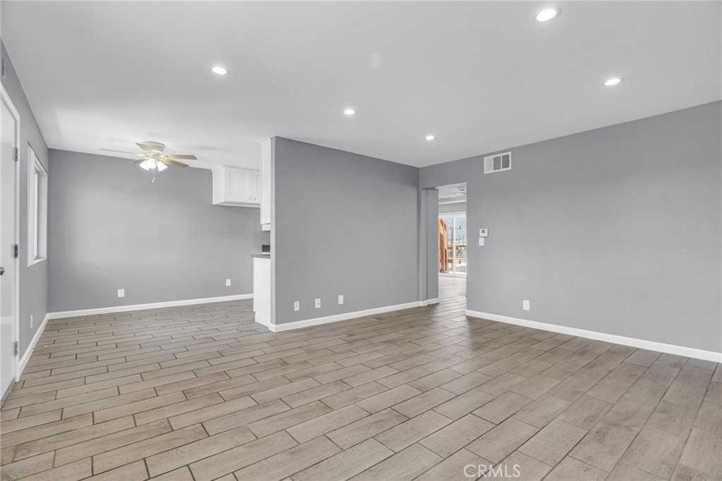 640 Ivy St Apt 102 - Photo 7 of 41