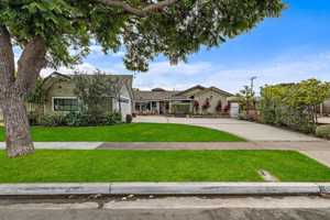 featured image of 3082 Rowena Dr