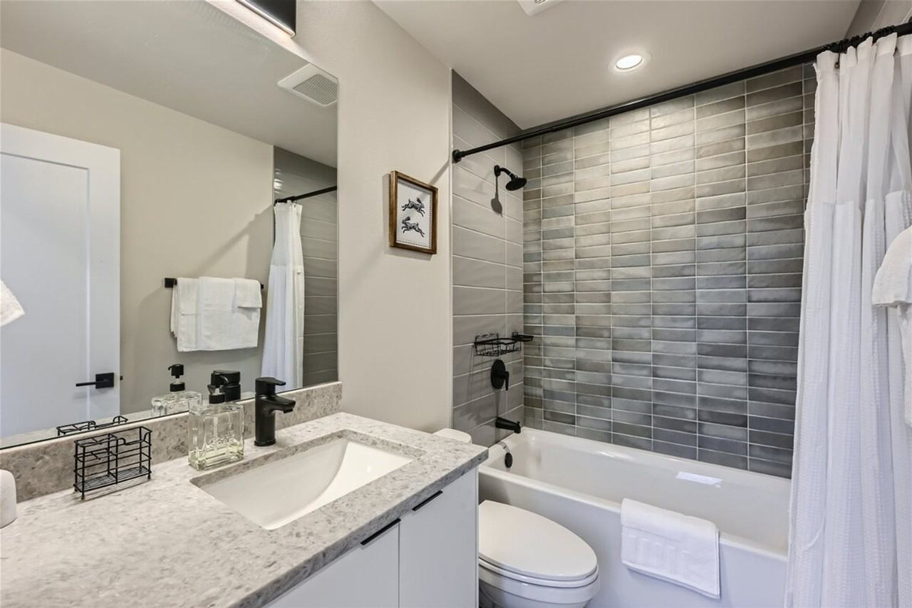 4308 Wallingford Ave N #1035902P - Photo 7 of 50