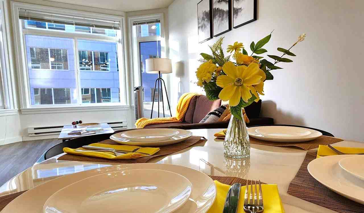 2415 2nd Ave #1313860P - Photo 5 of 33