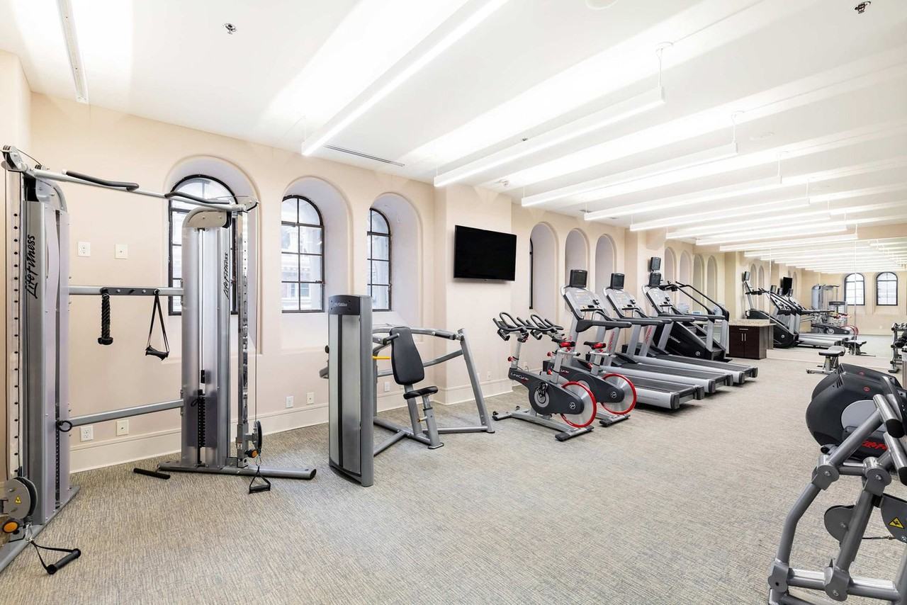 10 Light Street - Photo 6 of 50