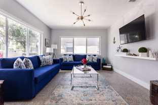 927 N 17th Ave - Photo 1 of 1