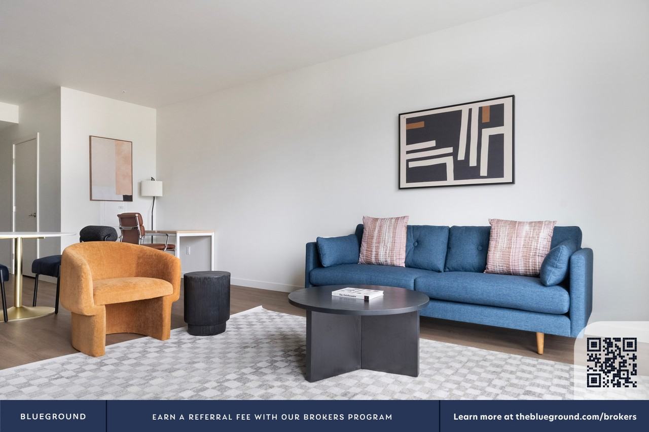 12377 137th Place Northeast #941 - Photo 5 of 26