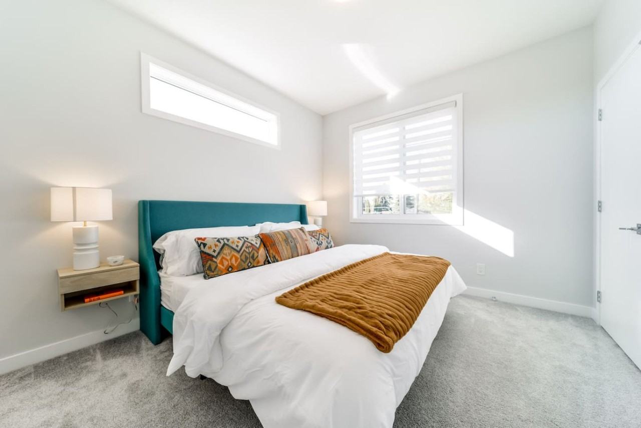 15809 97 Avenue Northwest - Photo 5 of 130