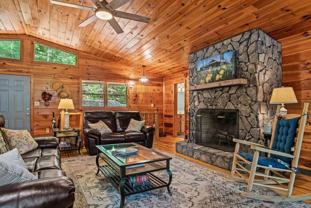 410 Dogwood Ln - Photo 1 of 1