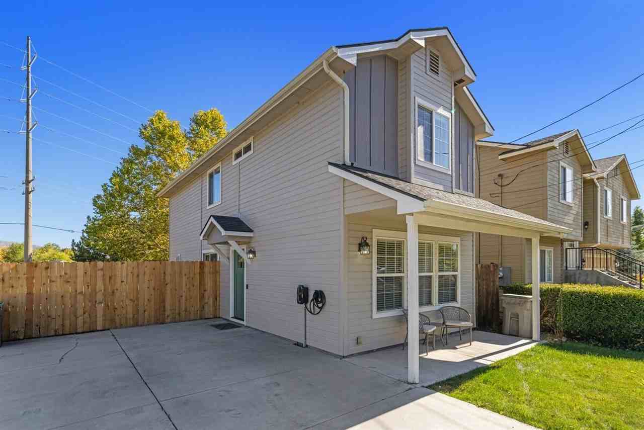 2624 S Virginia Ave #1308963P - Photo 2 of 33