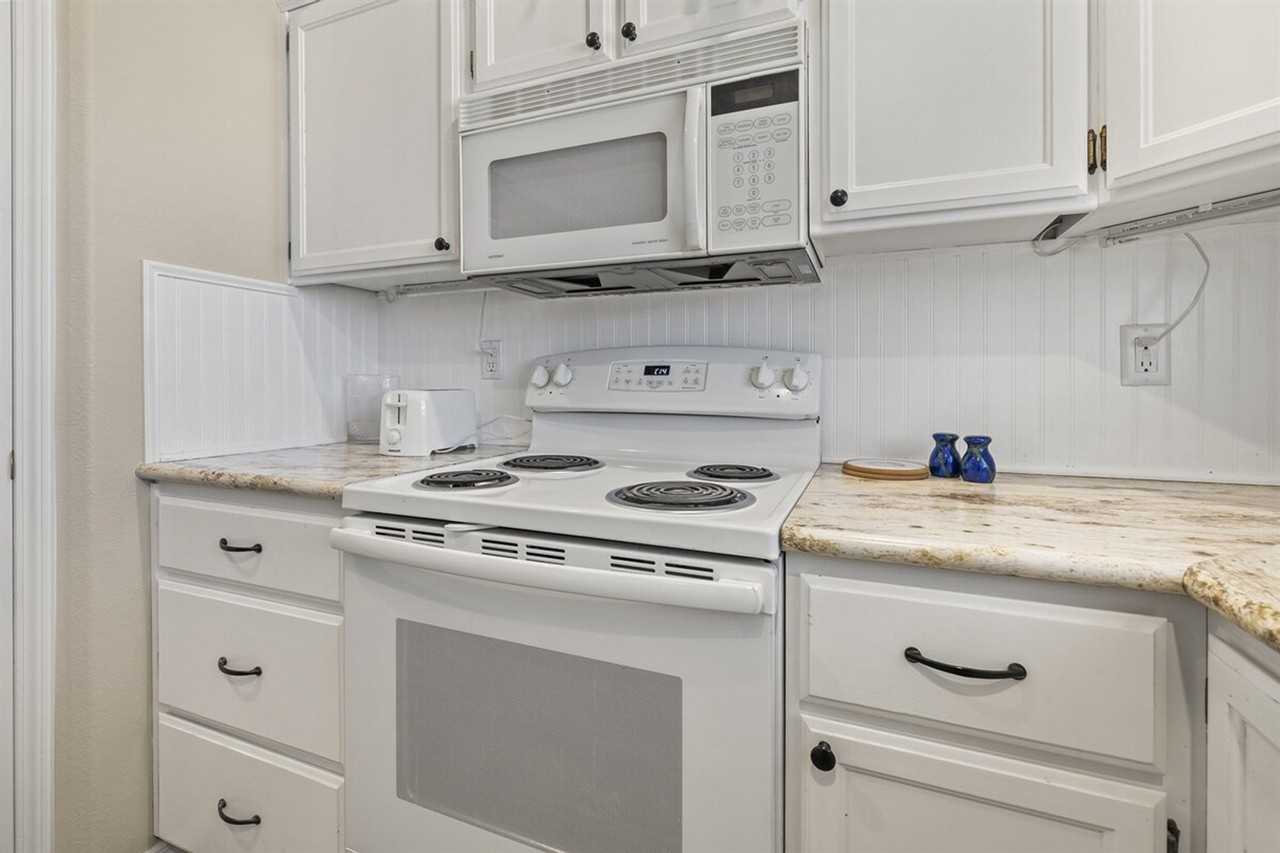7302 Bay Meadows Dr #1308976P - Photo 5 of 31