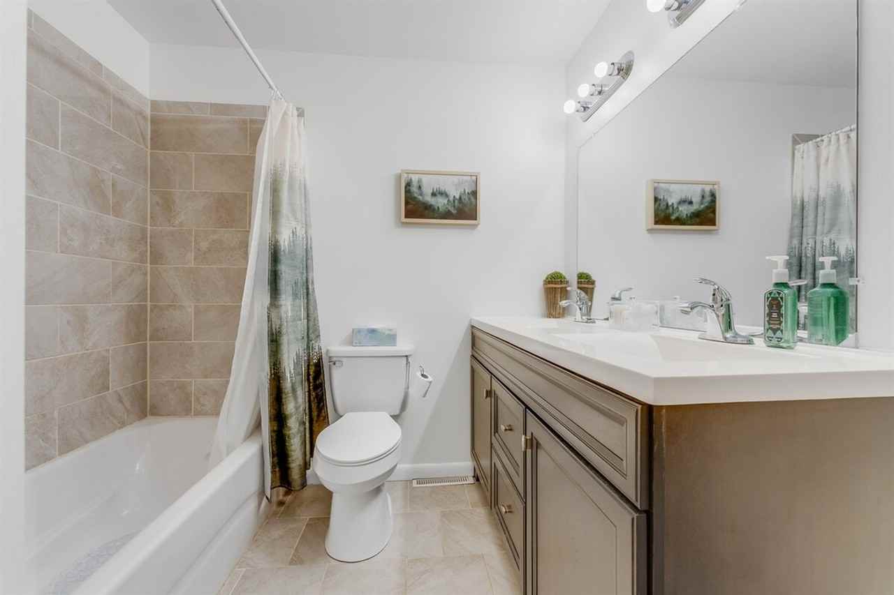 521 Woodhaven Dr #1308987P - Photo 3 of 48