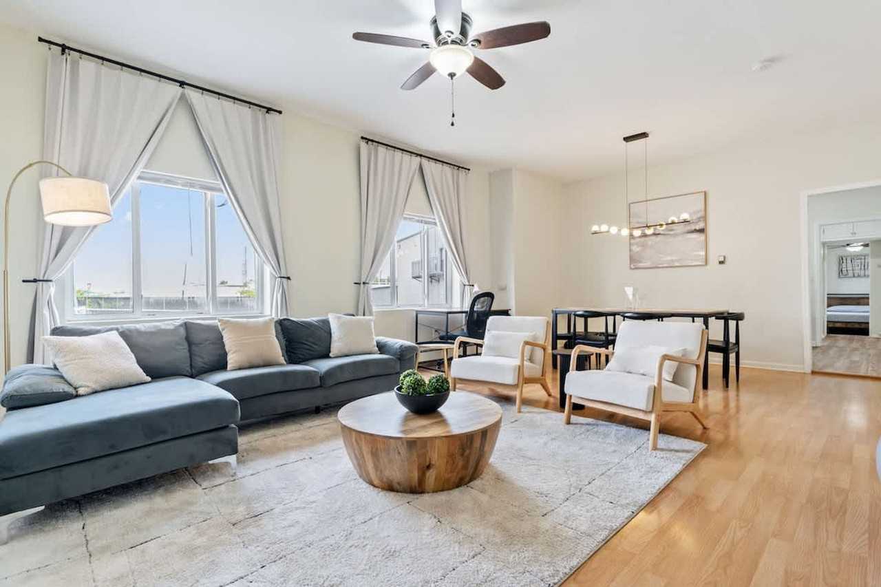 1626 Union Turnpike - Photo 6 of 47