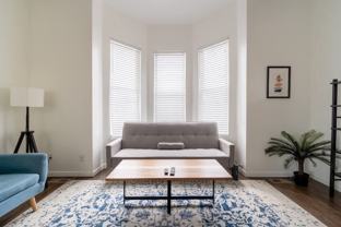 2334 Se 8th Ave - Photo 1 of 1