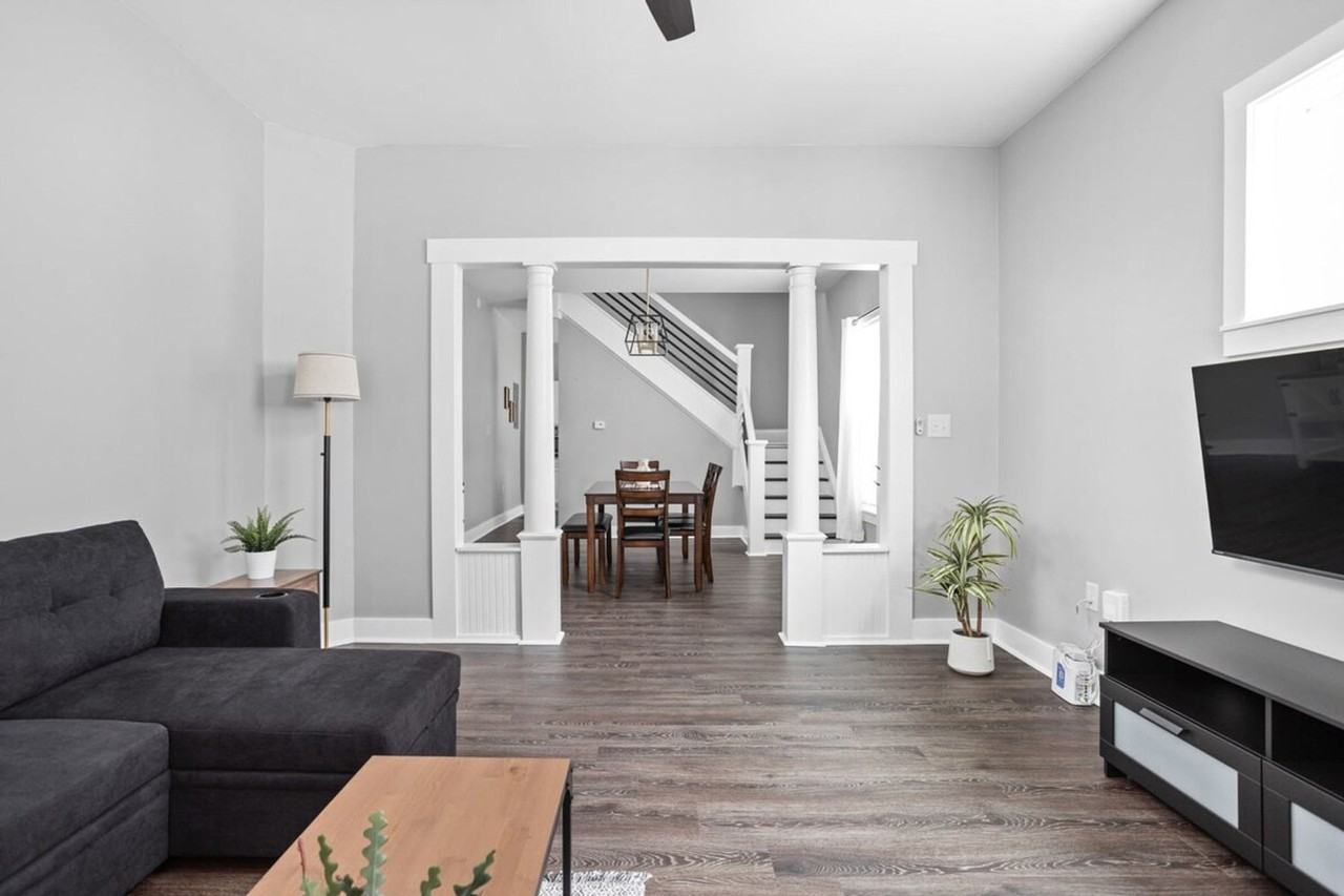 42 S Holmes Ave #1303774P - Photo 2 of 25